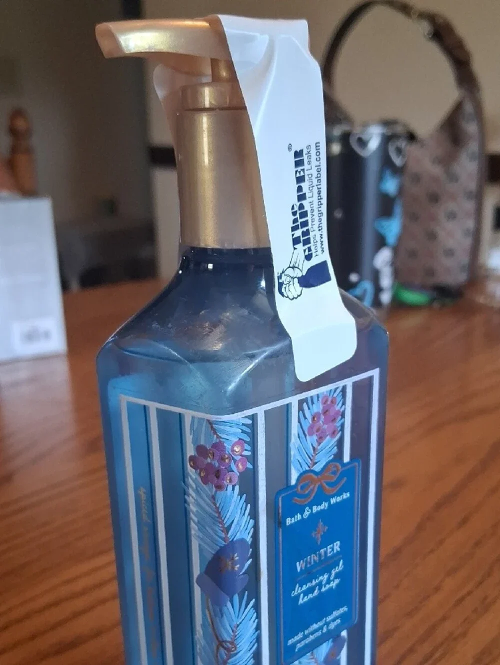 Bath & Body Works Winter Cleansing Gel Hand Soap - Blue